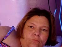 I am a sexy, submissive female, that wants to make daddy happy