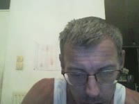 hallo lieve man, hou van naakt zitten en met mij zelf spelen en ik kijk ook heel graag naar voetbal en wielrennen , hou van dames soms ook dominant zijn of ook soms eens slaaf of sletje zijn vind ik ook leuk laat me weten en is bespreekbaar erover hou van eerlijke personen wees lief en eerlijk ik draag ook graag dames kledij wil graag sletje zijn of slaaf zijn