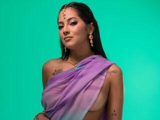 girl webcam AnoukChopra