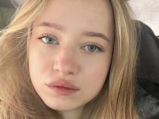 beautiful girlcam CarmelVansciver