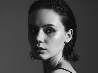 adult live cam JudithSterett