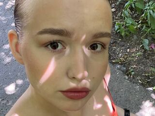 closeup webcam SusannahBuffalo