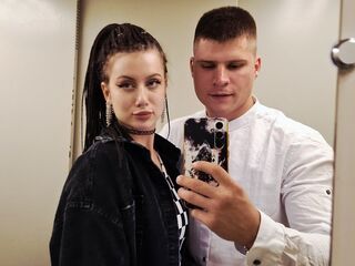 oral sex webcam NadiNicolas