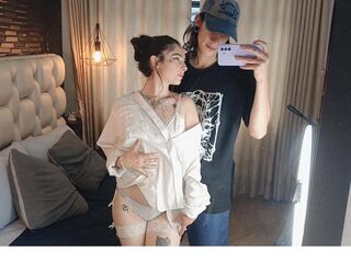 couple bedroom sexshow RavenAndLogan