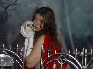 girl slave cam KarinaPons