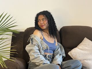 fingering camgirl AddanasDaven