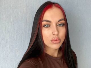 camgirl playing with vibrator AgataDiamonds