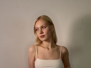 camgirl video chat room AishaNaeher