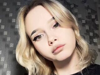 naked girl with webcam masturbating with dildo AlmaLonabaugh