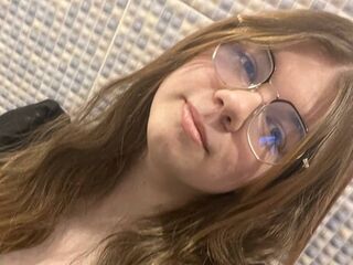 closeup cam AminaBlooms