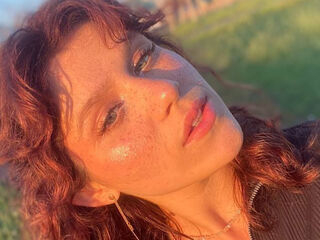 cam hooker chatroom AstridChing