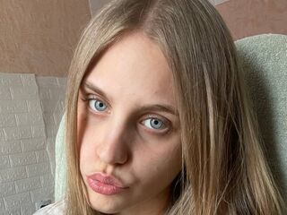 nude cam girl pic AyannaOverturf