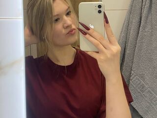 cam girl masturbating with dildo Bloryjon
