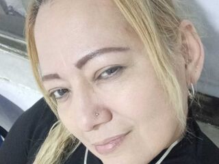 camgirl masturbating with sextoy ClauWatson