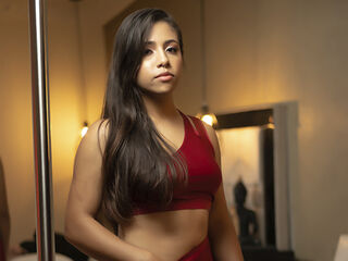 nude webcamgirl picture CloheBell