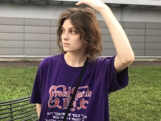 cam chatroom CorinneKeidong