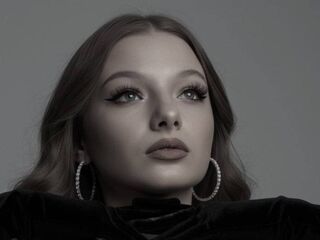 closeup webcam CreolaScheidler