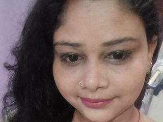 free livecam CurvySoniya