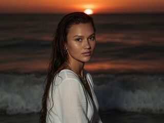 topless webcam girl DelilahCoryea