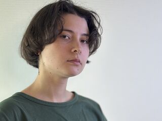 cam girl masturbating with dildo DoreenTovrea