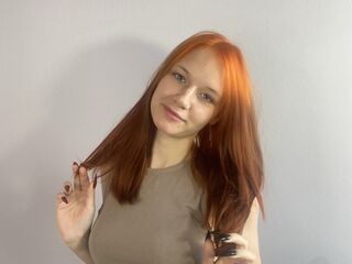 topless webcamgirl DorindaPeret