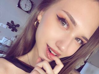 camgirl showing pussy EarthaMaruyama