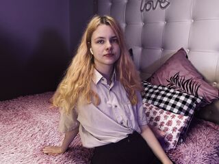 cam girl masturbating with sextoy EleanorCain