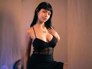 webcam girl chat room ElizabethThaylor