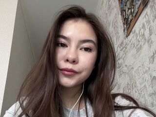 cam girl playing with vibrator ElleStarling