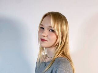 free nude cam ElmaKinnunen
