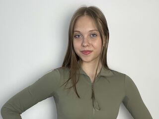 cam girl fingering ElviaSix
