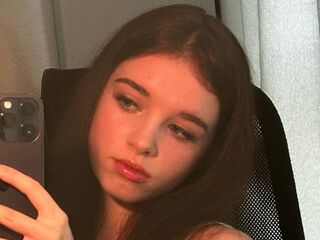 camgirl playing with vibrator ElzaStern