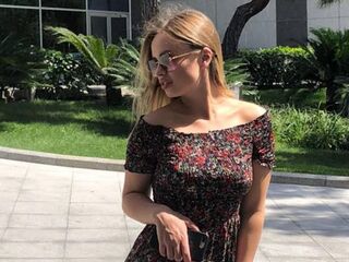 camgirl live porn EmileeBeyale