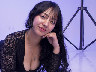 closeup pussy web cam IsabellaBot