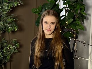 free webcam chat room JeanetteKama