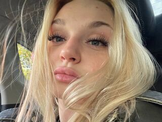 masturbating webcamgirl JinEvjen