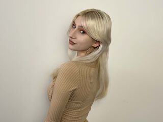 naughty cam girl fingering pussy JoslynCobbin