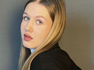 shaved pussy web cam JoycelynDoctor