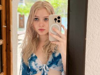 naughty camgirl JuneLane