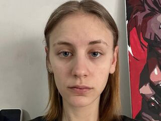 girl showing pussy KarisaKalscheuer