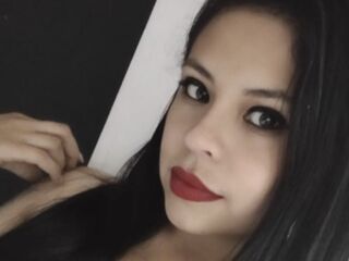 camgirl masturbating with vibrator KellyLoraine