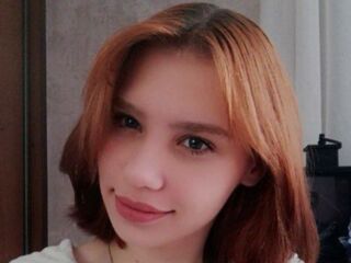 naughty cam girl masturbating with dildo LelaKravetsky