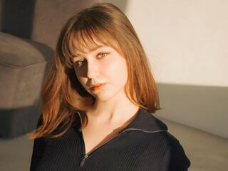 girl chat room LeomaBras