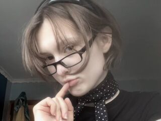 nude gamgirl MalvinaGreif