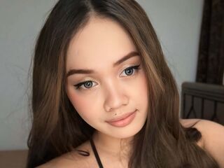 cam girl showing tits MaxCiana