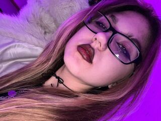 camgirl playing with vibrator MayraTubbs