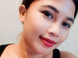 hot cam whore MeaBella