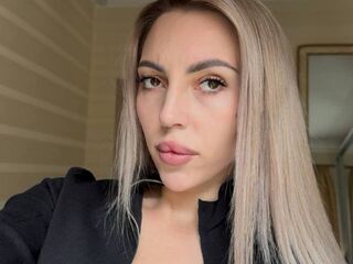 girl webcam show MelisaDee