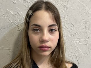 naked cam girl MiaChoo