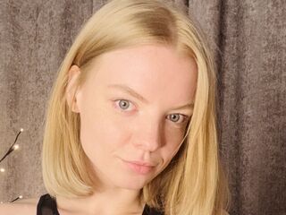 beautiful girl MoiraBaumgartel